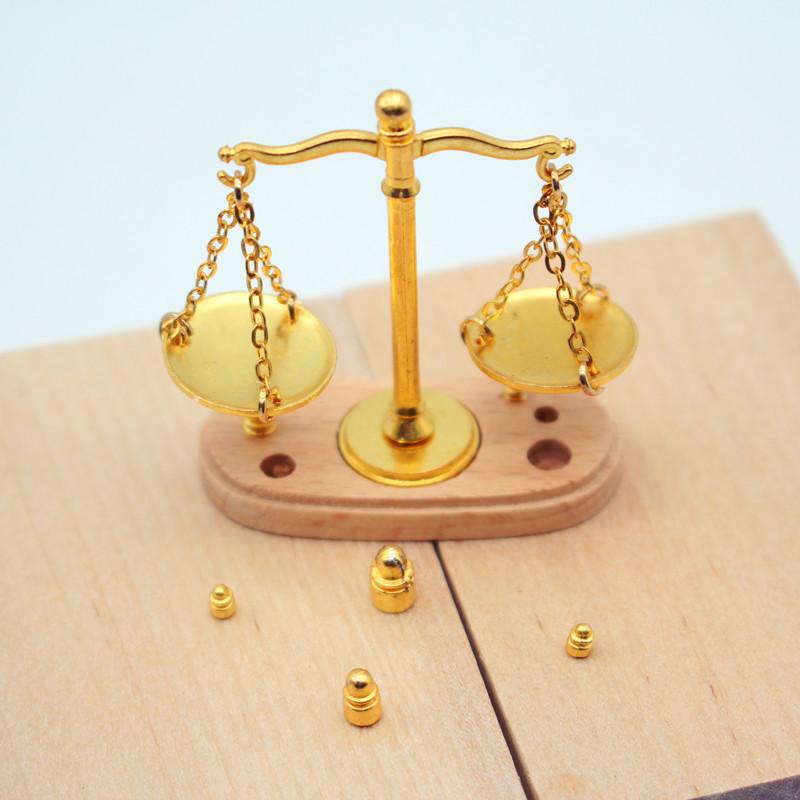 Kids Toys House - Dollhouse Vintage Balance Scale Miniatures Model